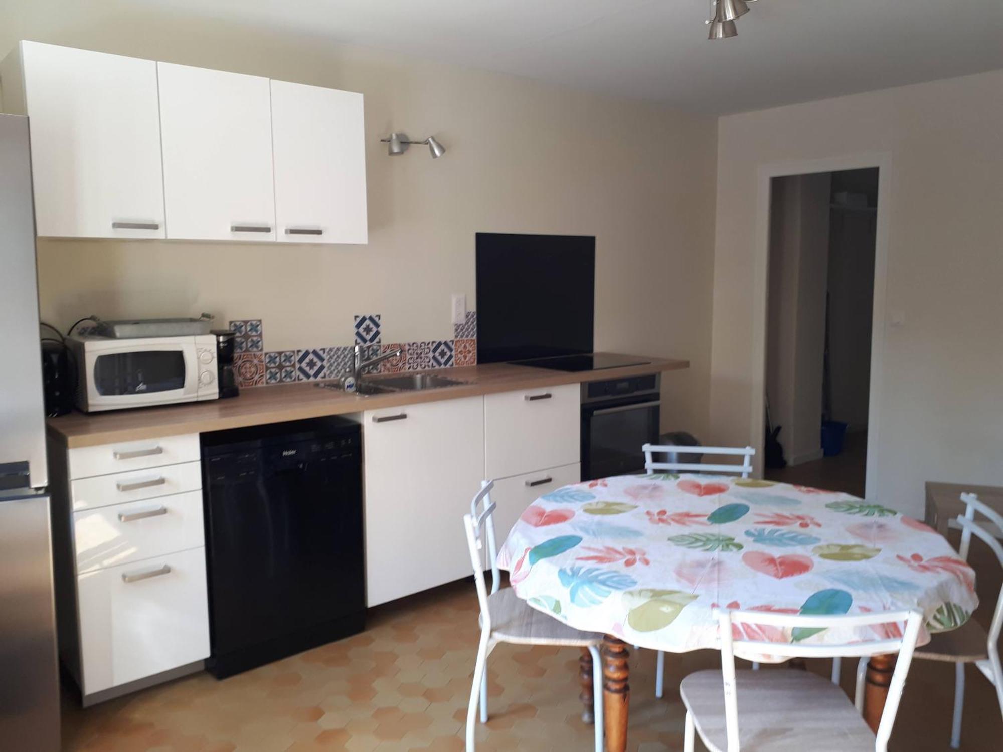 Le Pouvoir Des Fleurs, De 2 A 4 Personnes Crots Exterior photo